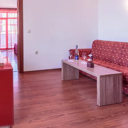 Apolis Hotel