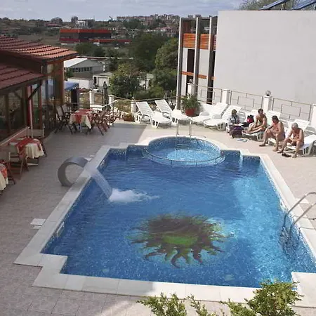 Apolis Otel 3*