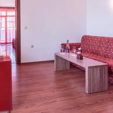 Apolis Hotel